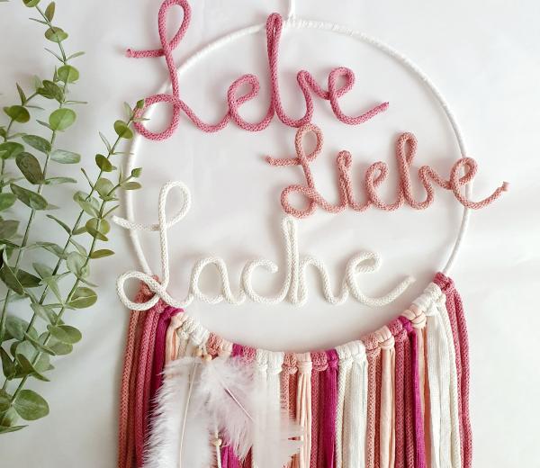 Handgemachter Traumfänger Lebe Liebe Lache